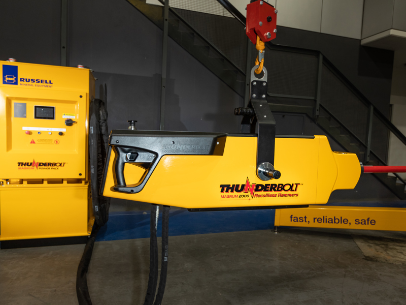 THUNDERBOLT MAGNUM 2000 Recoilless Hammers
